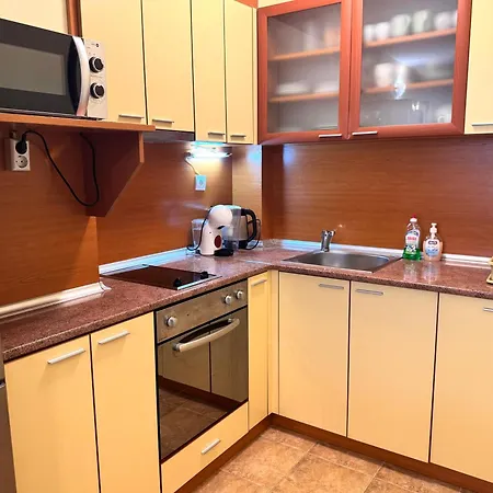 1-bedroom Near Centre Apartman Várna